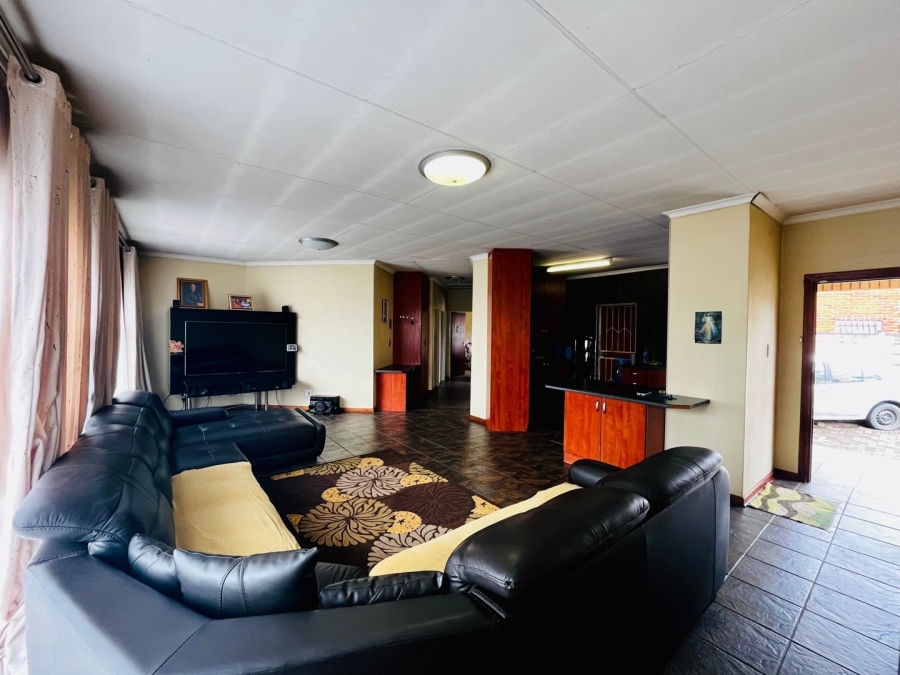 3 Bedroom Property for Sale in Universitas Ridge Free State